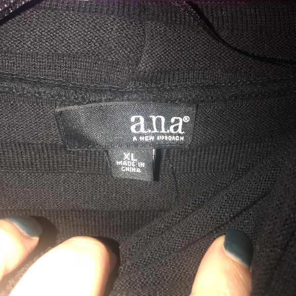 Sweater - Picture 3 of 3